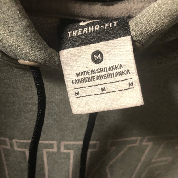 Nike Fit Therma hoodie Gray on gray GUC Sz M - Picture 3 of 3